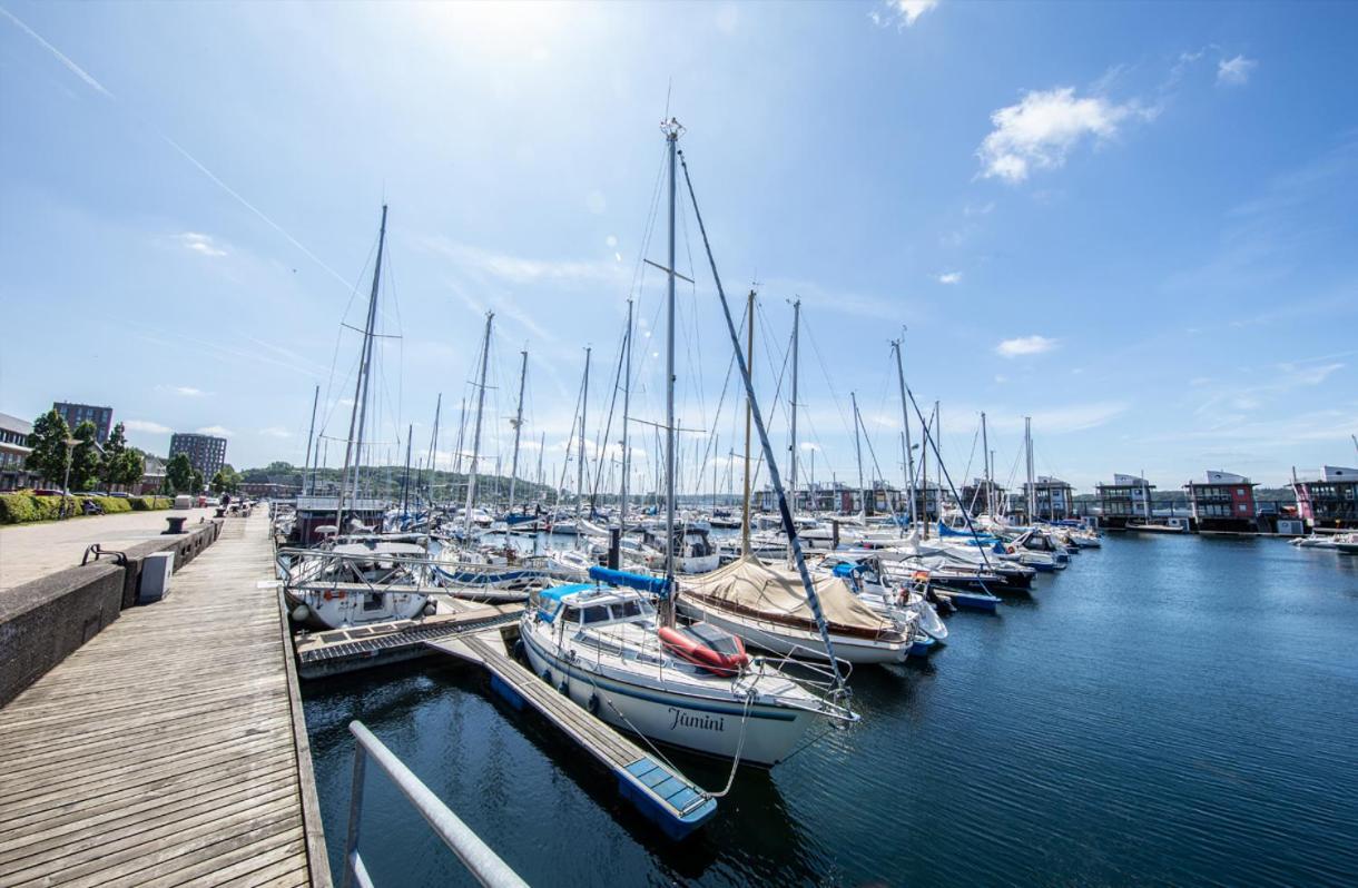 Das James Flensburg Exterior photo Marina in Aarhus, Denmark